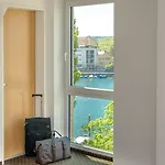 康斯坦茨宜必思酒店 酒店