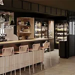 Ibis Hotel 3*
