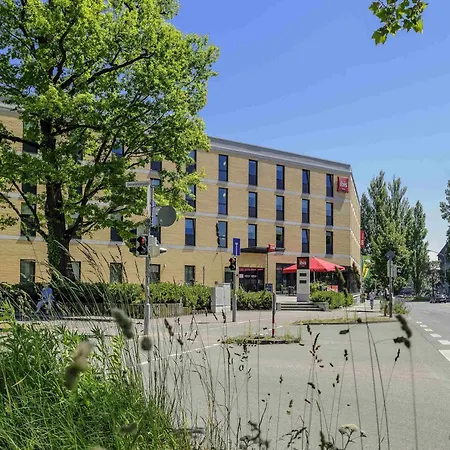 Ibis Hotel