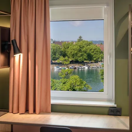 Ibis Hotel 3*