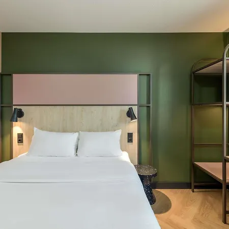 Ibis 3*
